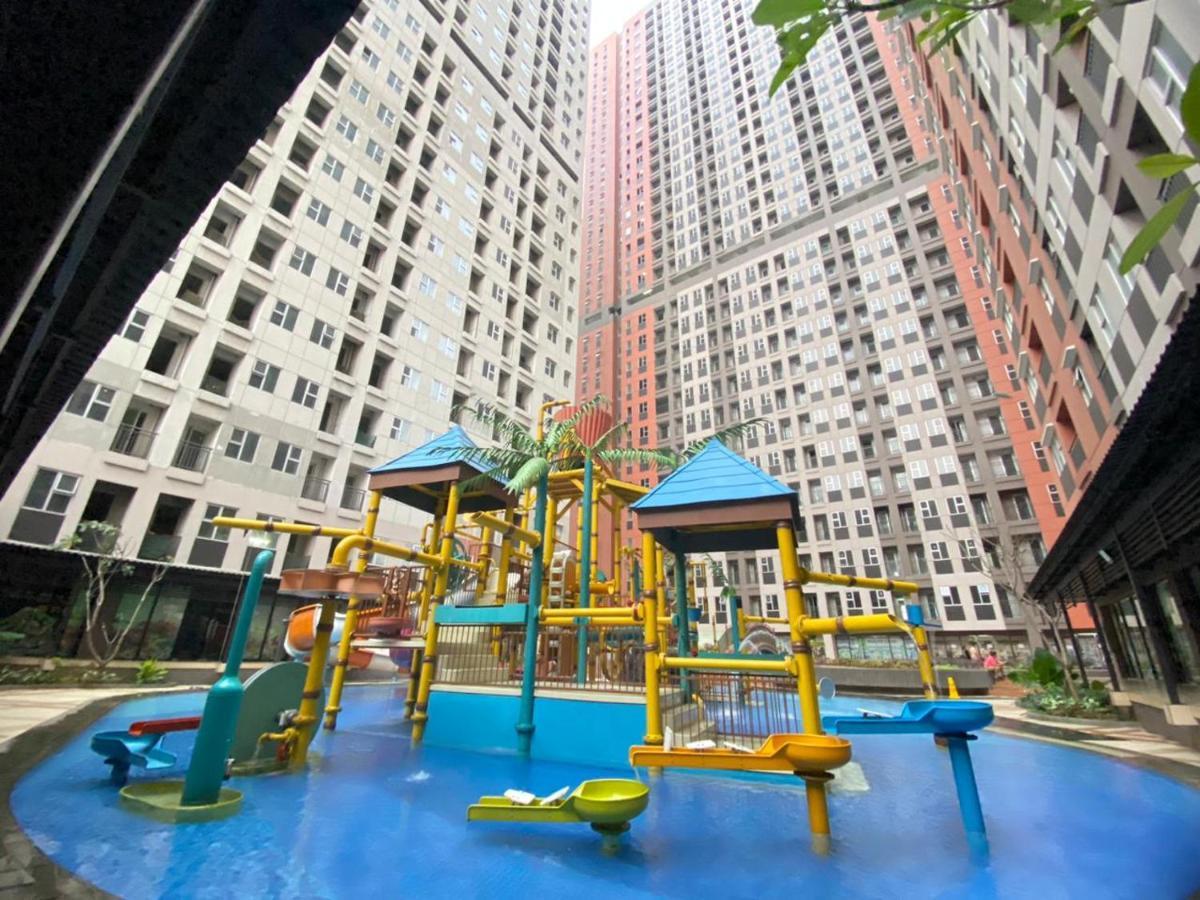 Shero Transpark Bekasi Hotel Екстериор снимка